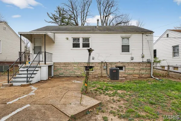 $149,900 | 8576 Kathlyn Drive, St. Louis, MO 63134