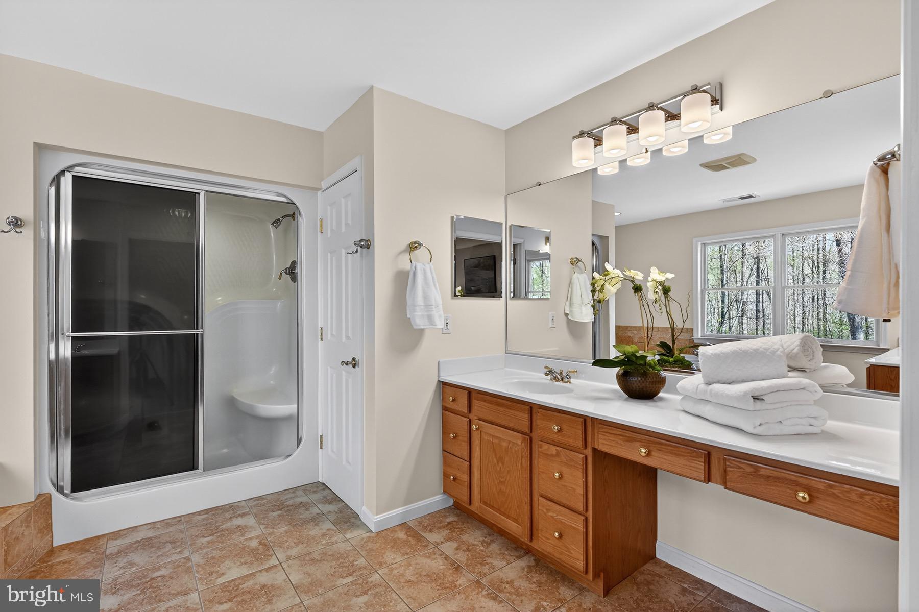 3509 Martha Vineyard Way Edgewater, MD 21037 - Photo 79 of 108 Double sinks