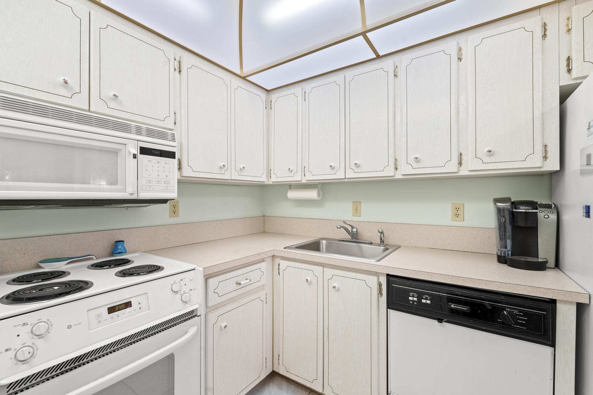 310 South Cypress Road, Unit 704 Pompano Beach, FL 33060 - Photo 21 of 42 A7402660