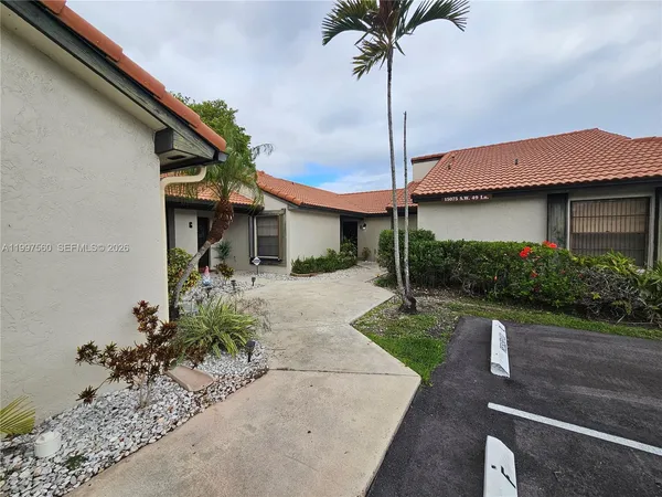 $2,950 | 15075 Southwest 49th Lane, Unit F108, Miami, FL 33185