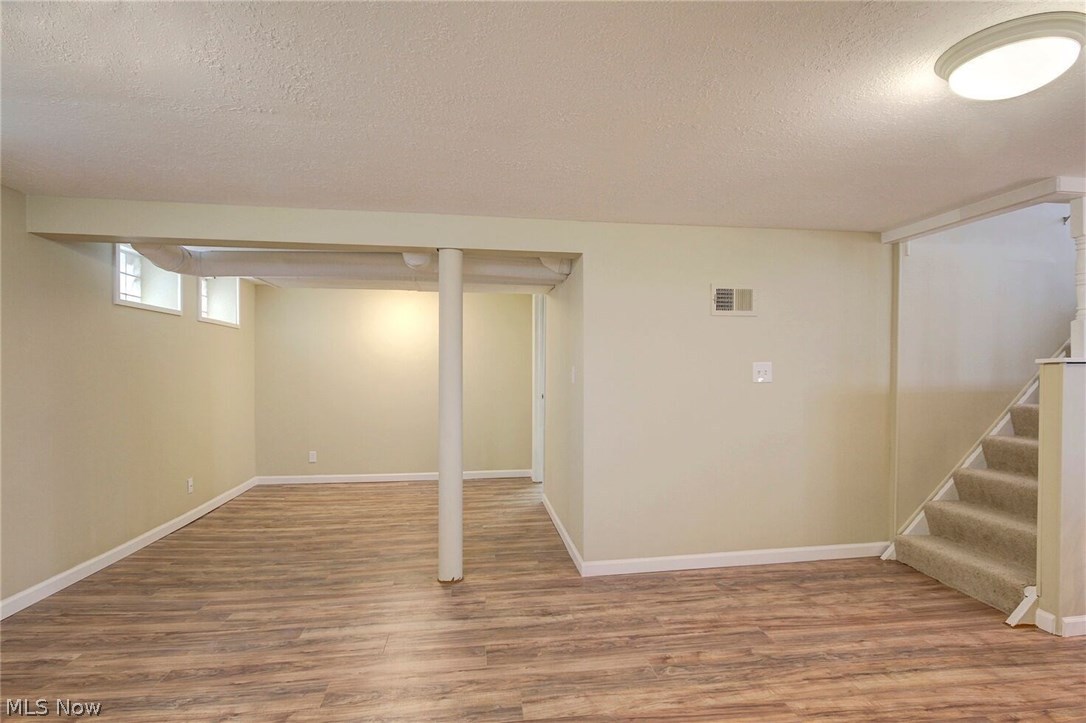 4615 Pershing Avenue Cleveland, OH 44134 - Photo 19 of 27