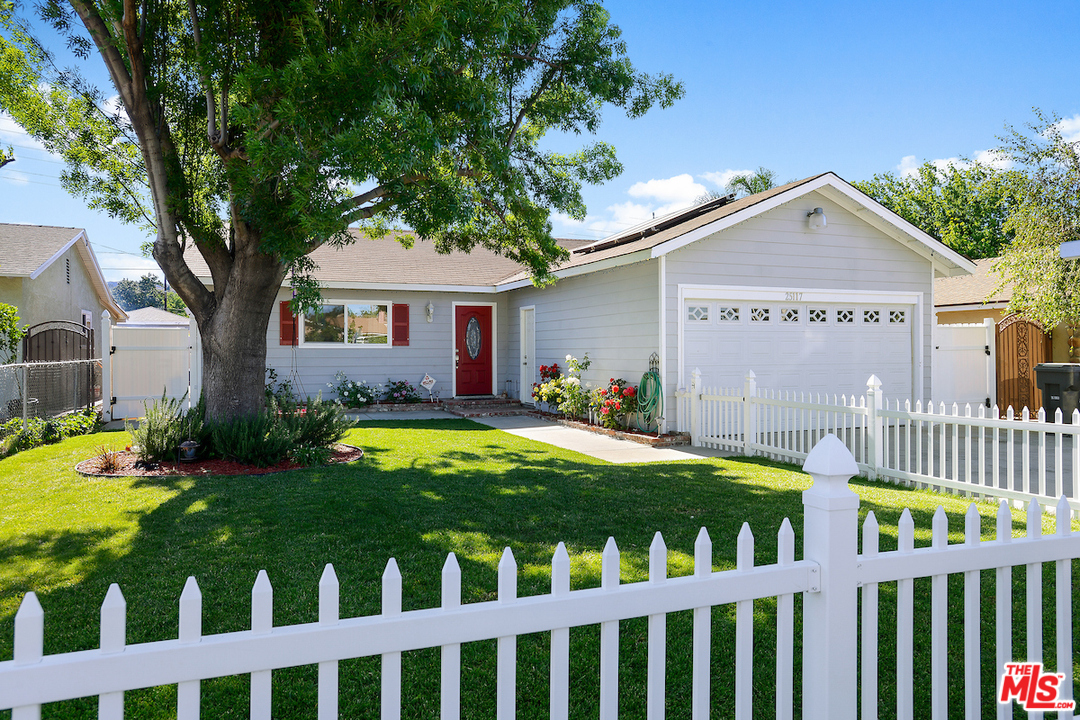 25117 Fourl Road Newhall, CA 91321 - Photo 1 of 24