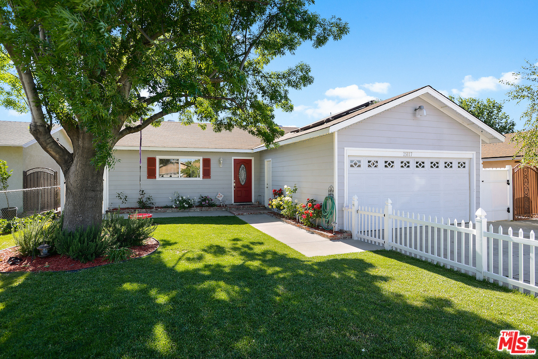 25117 Fourl Road Newhall, CA 91321 - Photo 2 of 24