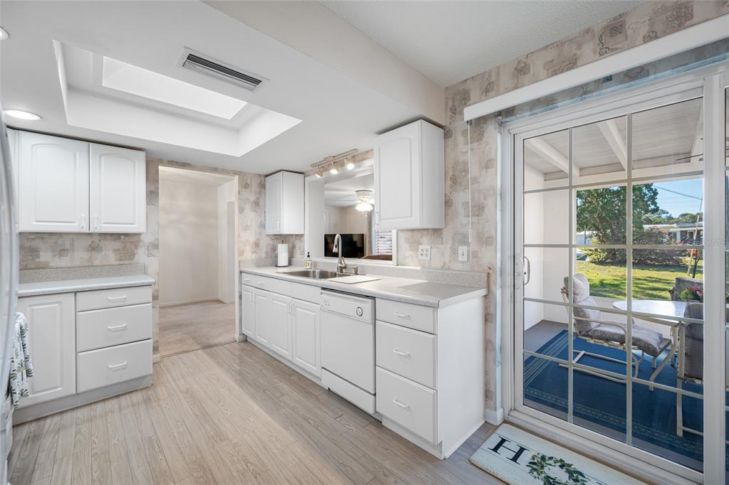 14280 86th Terrace North Seminole, FL 33776 - Photo 21 of 40