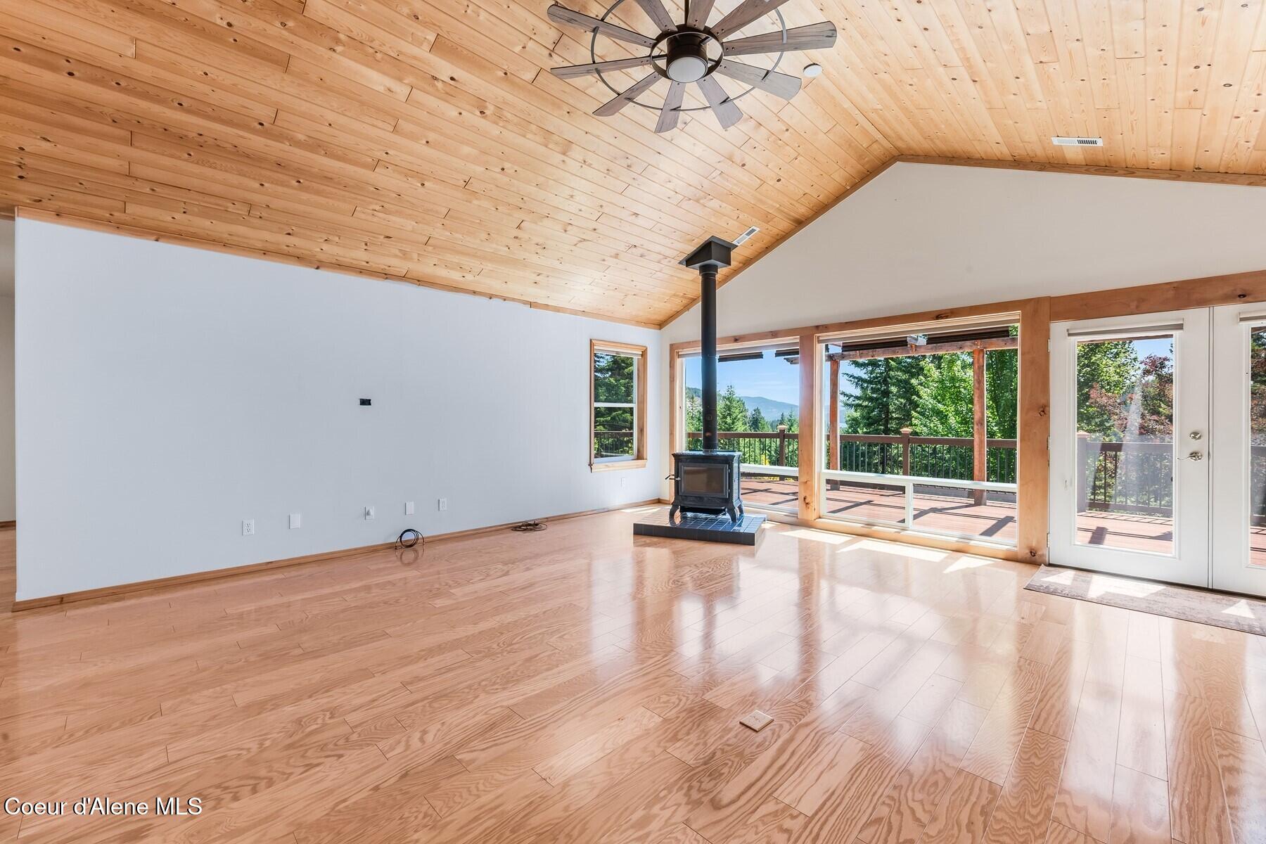 218 Topaz Trail Sandpoint, ID 83864 - Photo 9 of 70 Great Room Living area