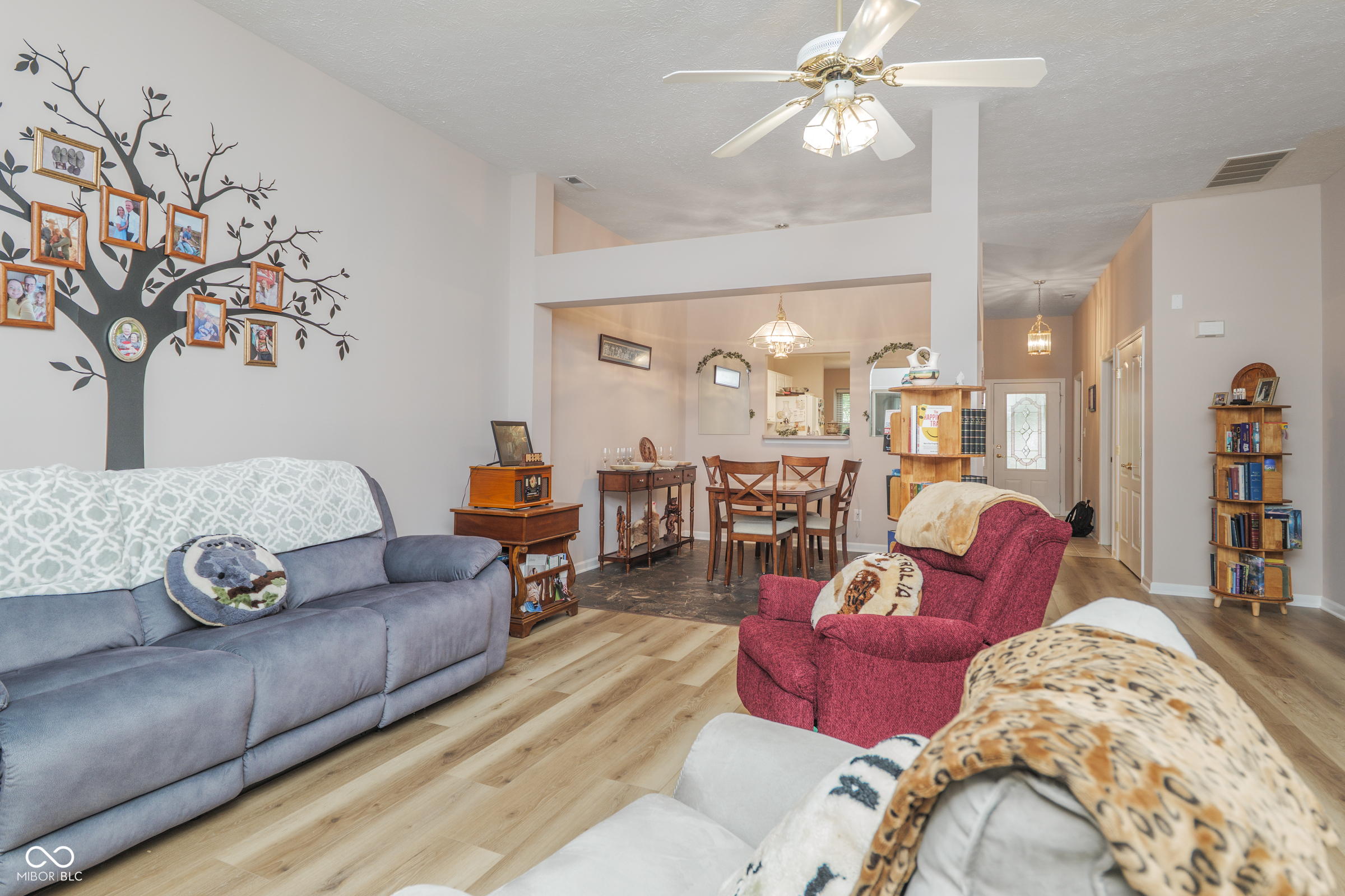 10863 Harness Court Indianapolis, IN 46239 - Photo 3 of 28