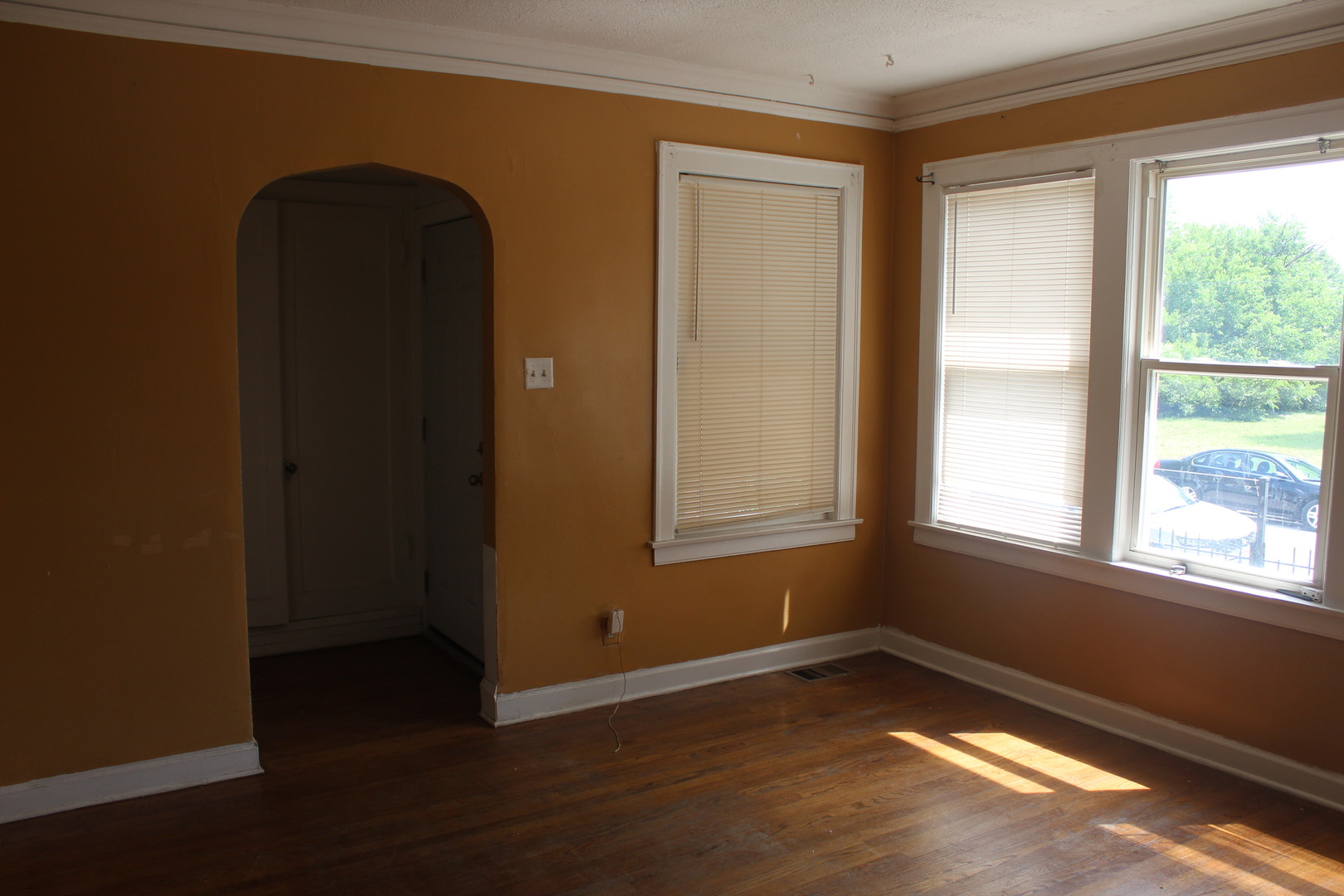 7258 South Carpenter Street Chicago, IL 60621 - Photo 3 of 27 Gallery Image 3