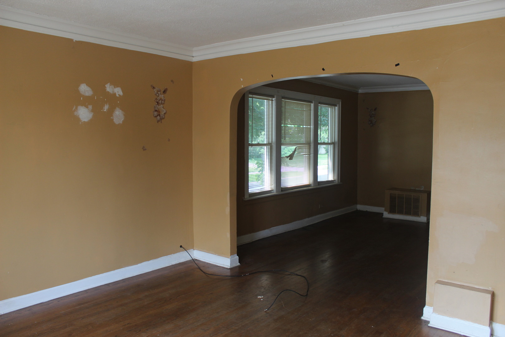 7258 South Carpenter Street Chicago, IL 60621 - Photo 5 of 27 Gallery Image 5