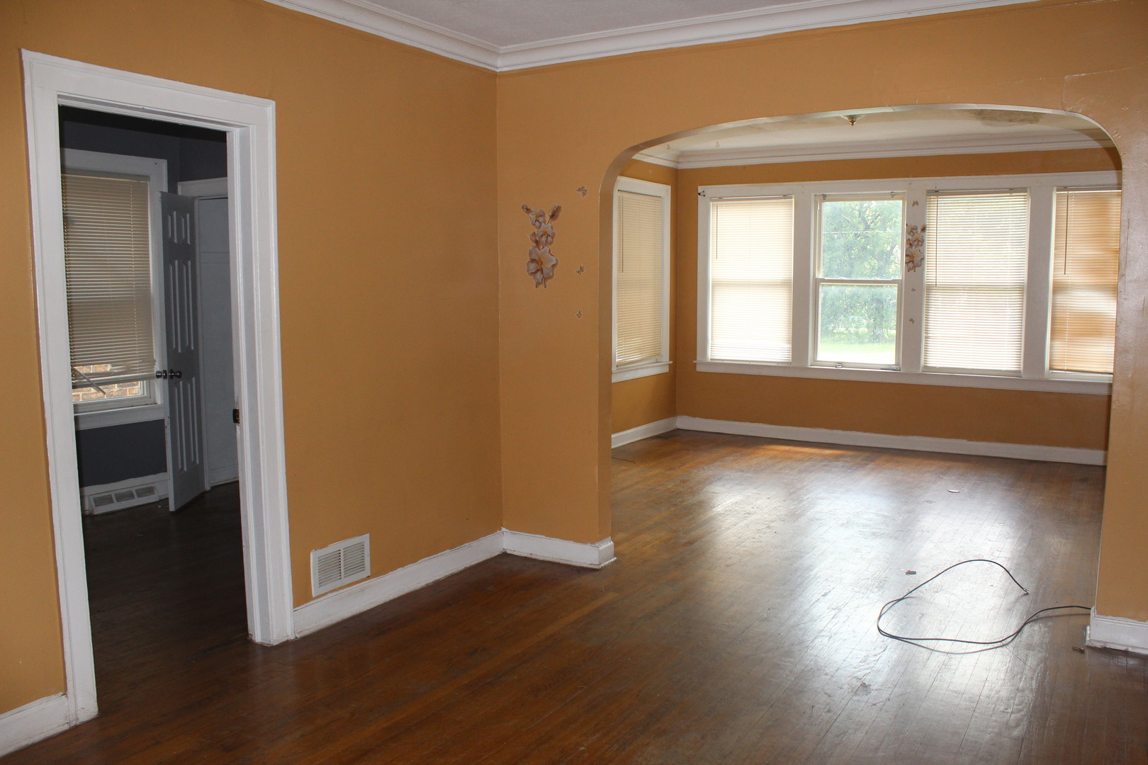 7258 South Carpenter Street Chicago, IL 60621 - Photo 9 of 27 Gallery Image 9