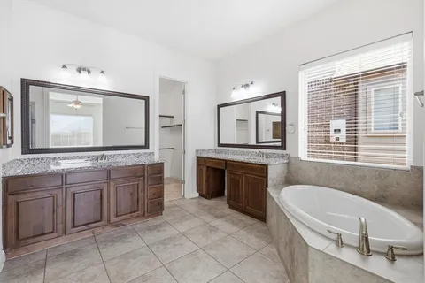 $589,500 | 102 Mulberry Lane, Hickory Creek, TX 75065