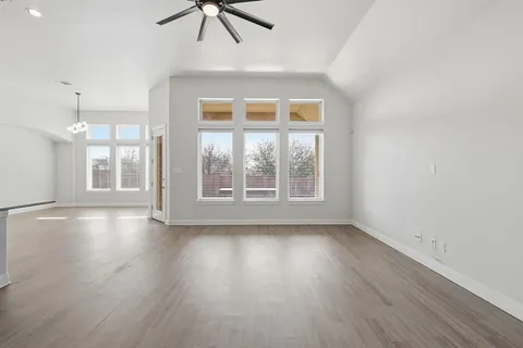 $589,500 | 102 Mulberry Lane, Hickory Creek, TX 75065