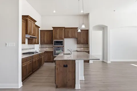 $589,500 | 102 Mulberry Lane, Hickory Creek, TX 75065