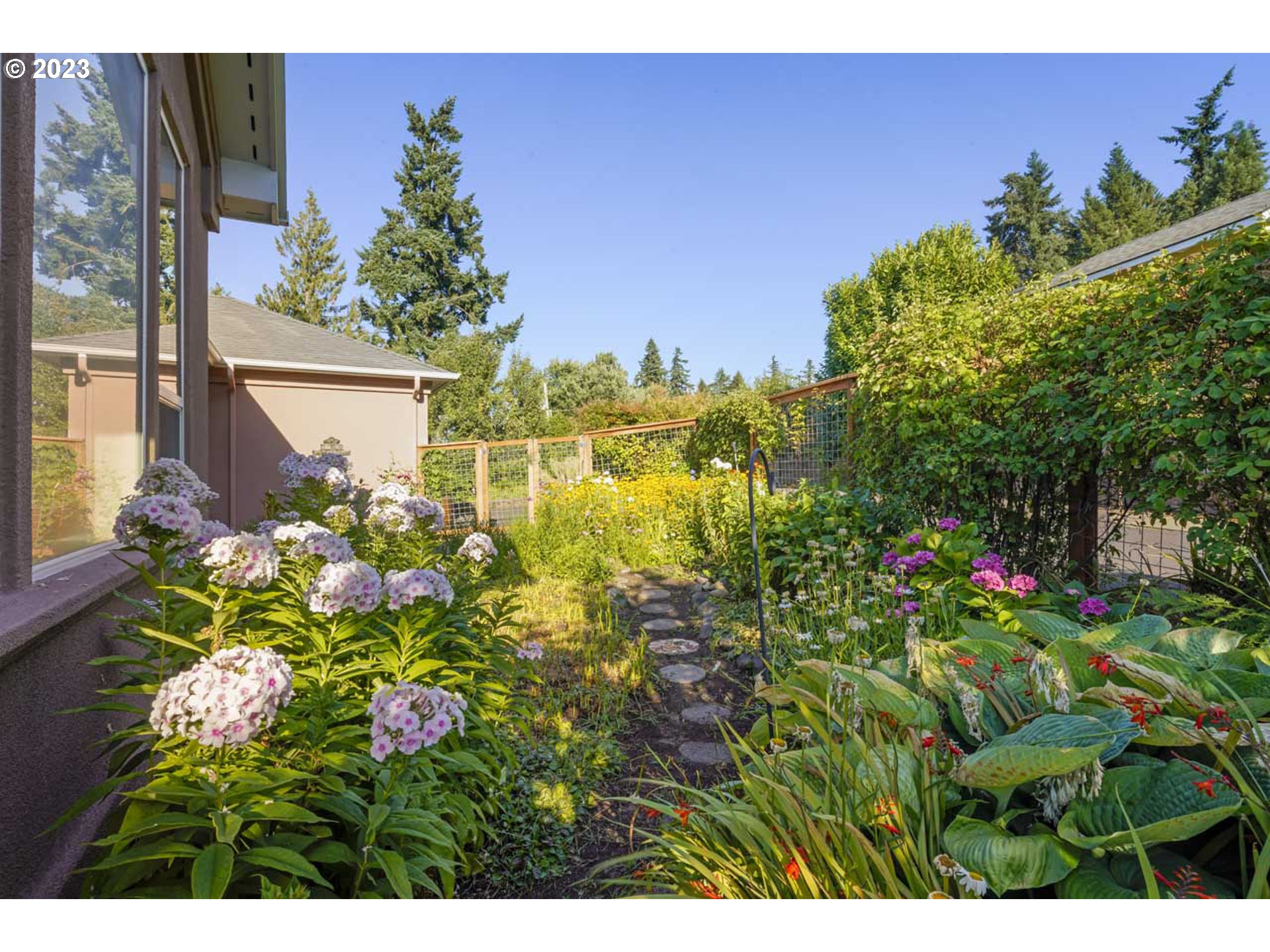 2920 Adams Street Eugene, OR 97405 - Photo 14 of 38 a view of a flower