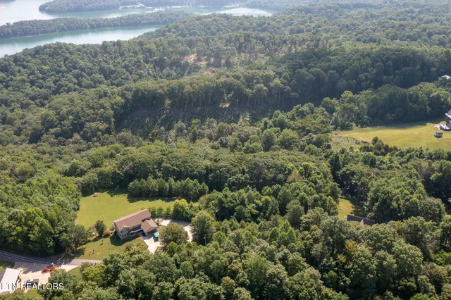 $40,000 | Lillydale Road, Byrdstown, TN 38549