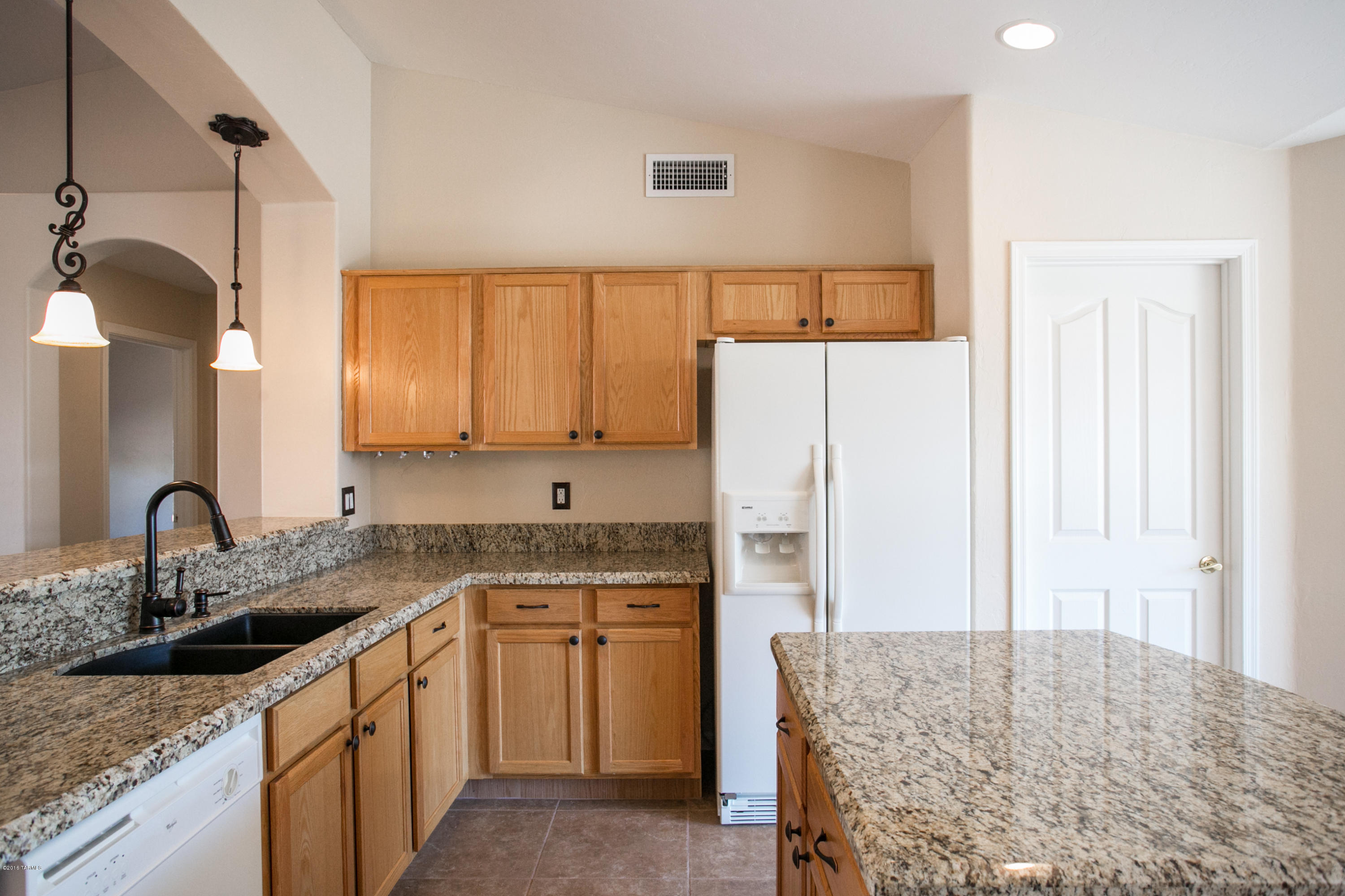 37650 South Vista Ridge Drive Saddlebrooke, AZ 85739 - Photo 10 of 28