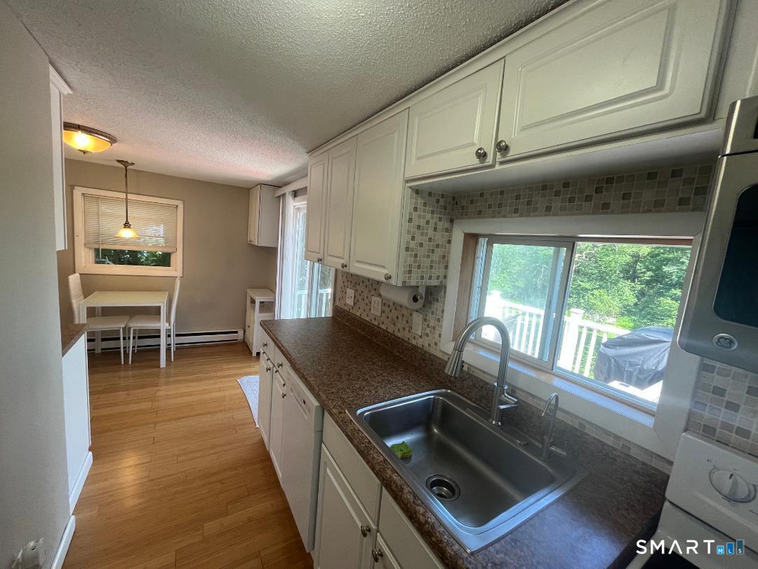 91 White Road Ellington, CT 06029 - Photo 7 of 27