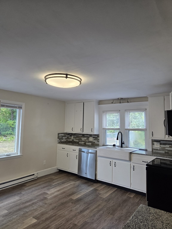 28 Hartley Street Springfield, MA 01104 - Photo 14 of 15 Gallery Image 14
