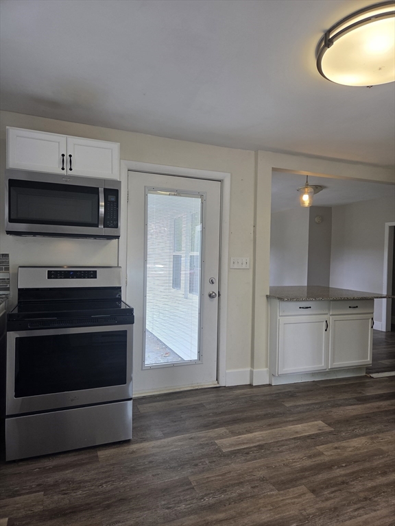 28 Hartley Street Springfield, MA 01104 - Photo 5 of 15 Gallery Image 5
