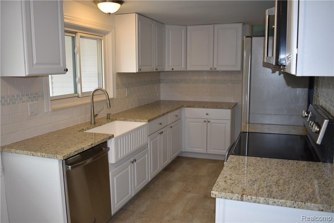 38 Bellarmine Drive Rochester, MI 48309 - Photo 4 of 22 Kitchen