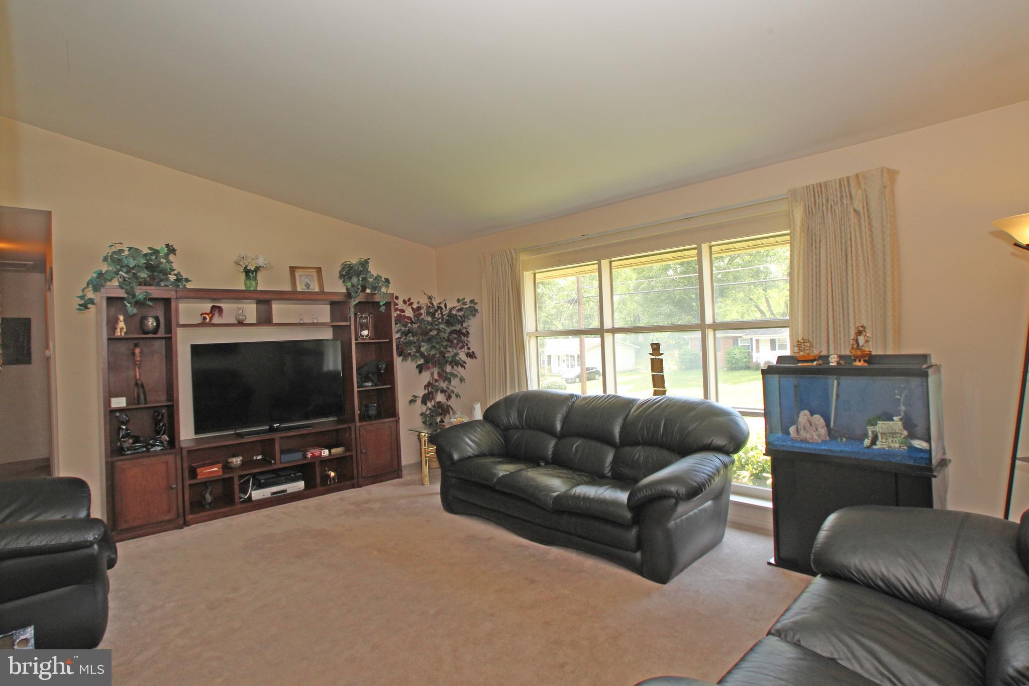 6610 Fargo Street Springfield, VA 22150 - Photo 9 of 27 Gallery Image 9