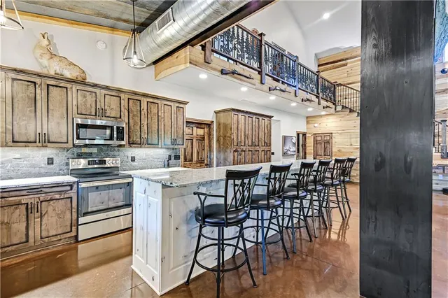 $1,450,000 | 14001 Prospect Avenue, Grandview, MO 64030