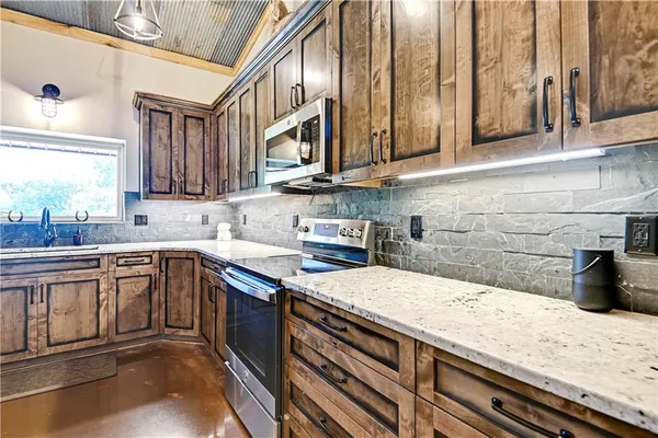 $1,350,000 | 14001 Prospect Avenue, Grandview, MO 64030