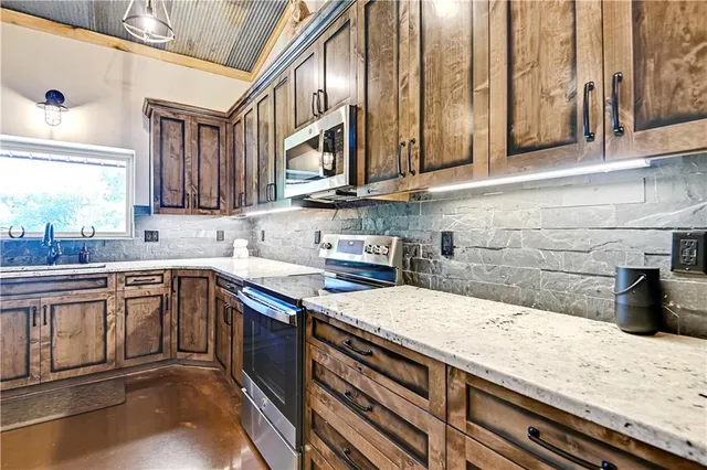 $1,450,000 | 14001 Prospect Avenue, Grandview, MO 64030