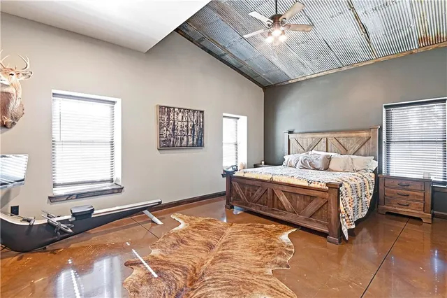 $1,450,000 | 14001 Prospect Avenue, Grandview, MO 64030