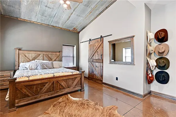 $1,350,000 | 14001 Prospect Avenue, Grandview, MO 64030