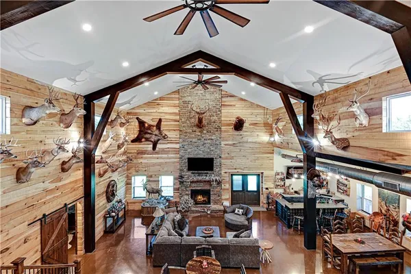 $1,350,000 | 14001 Prospect Avenue, Grandview, MO 64030