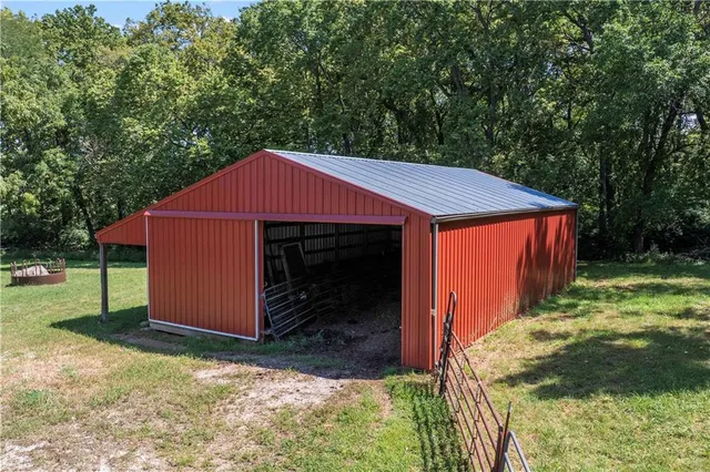 $1,450,000 | 14001 Prospect Avenue, Grandview, MO 64030