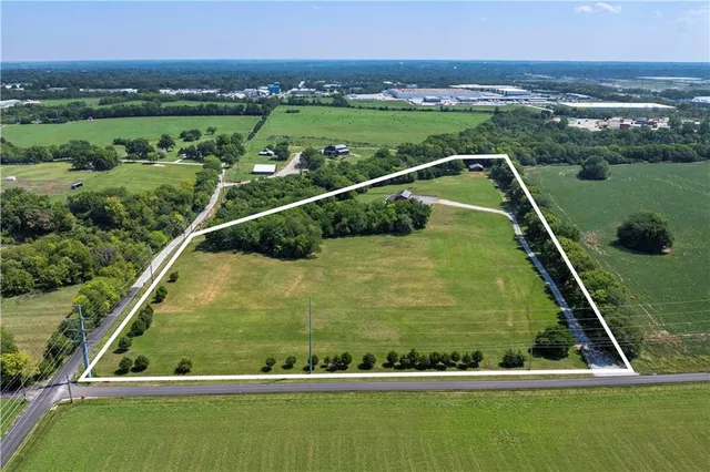 $1,450,000 | 14001 Prospect Avenue, Grandview, MO 64030