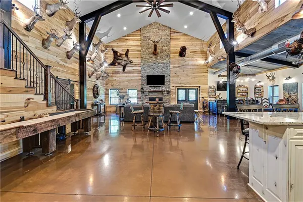 $1,350,000 | 14001 Prospect Avenue, Grandview, MO 64030