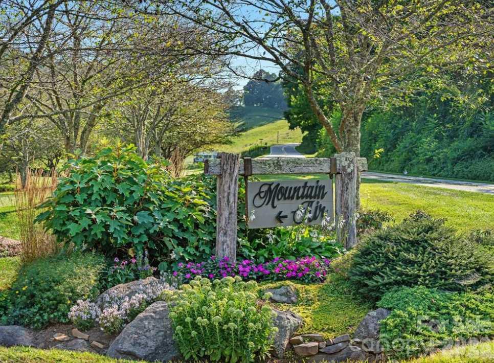 121 Spring Rock Road, Unit C/1 Burnsville, NC 28714 - Photo 17 of 26