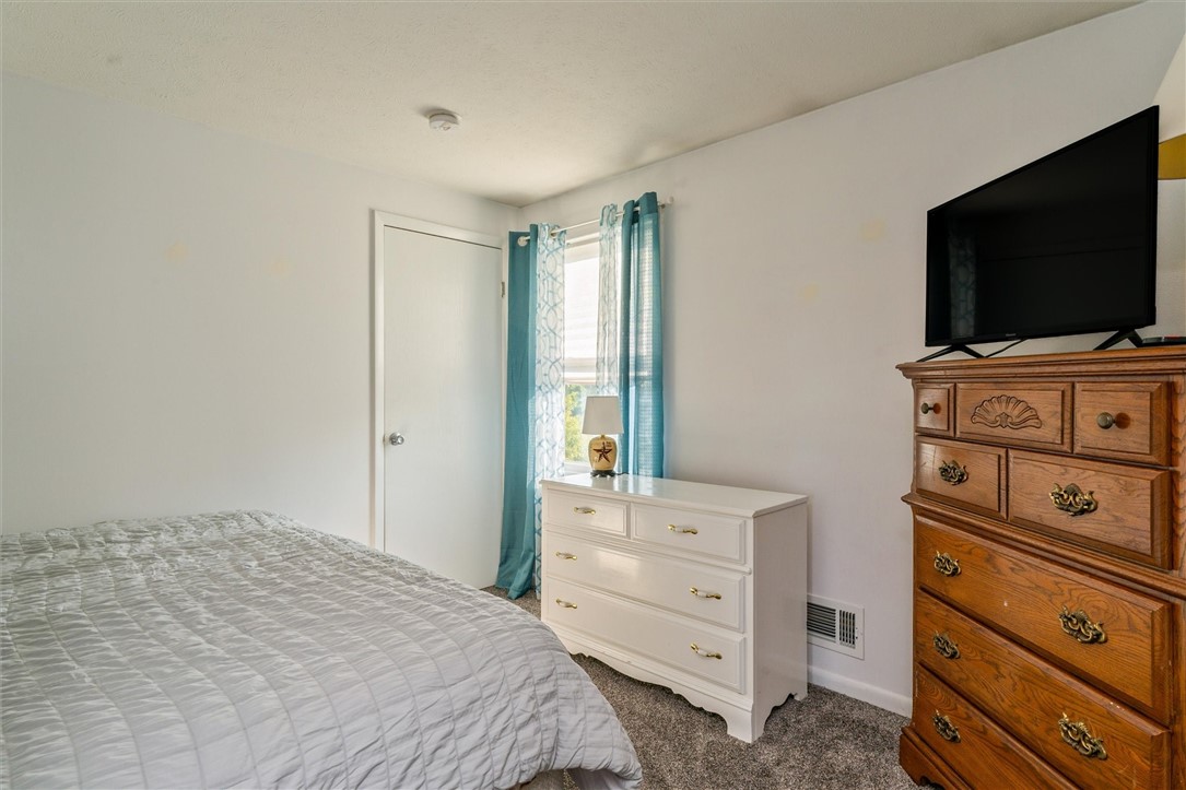 42 Fraser Drive Parma, NY 14468 - Photo 25 of 35