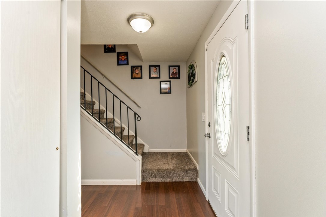 42 Fraser Drive Parma, NY 14468 - Photo 6 of 35