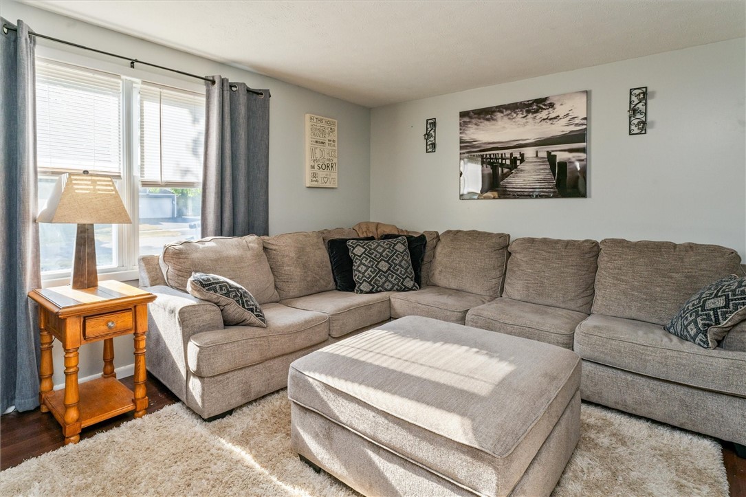 42 Fraser Drive Parma, NY 14468 - Photo 8 of 35