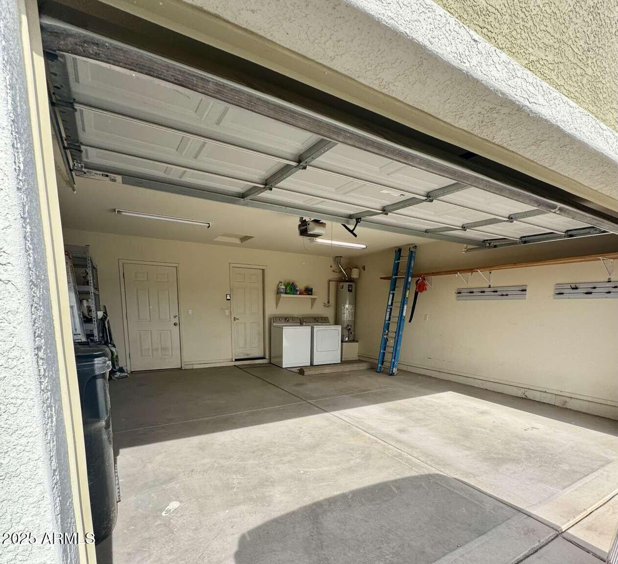 4660 Monument Way Rimrock, AZ 86335 - Photo 28 of 33 a view of a garage
