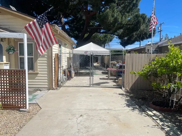 $299,900 | 316 Poplar Avenue, Manteca, CA 95336