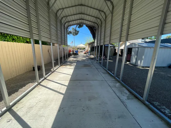 $299,900 | 316 Poplar Avenue, Manteca, CA 95336
