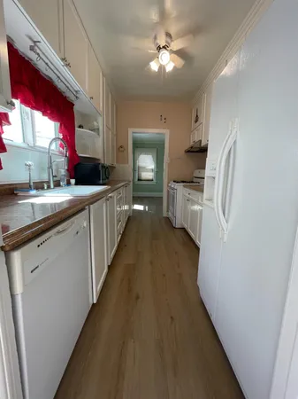 $299,900 | 316 Poplar Avenue, Manteca, CA 95336