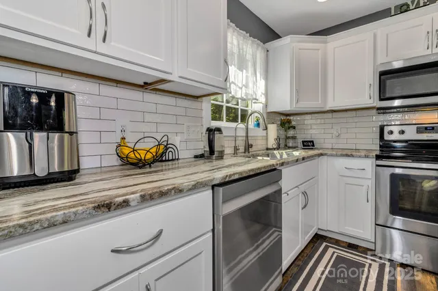 $425,000 | 1024 Bear Creek Road, Leicester, NC 28748