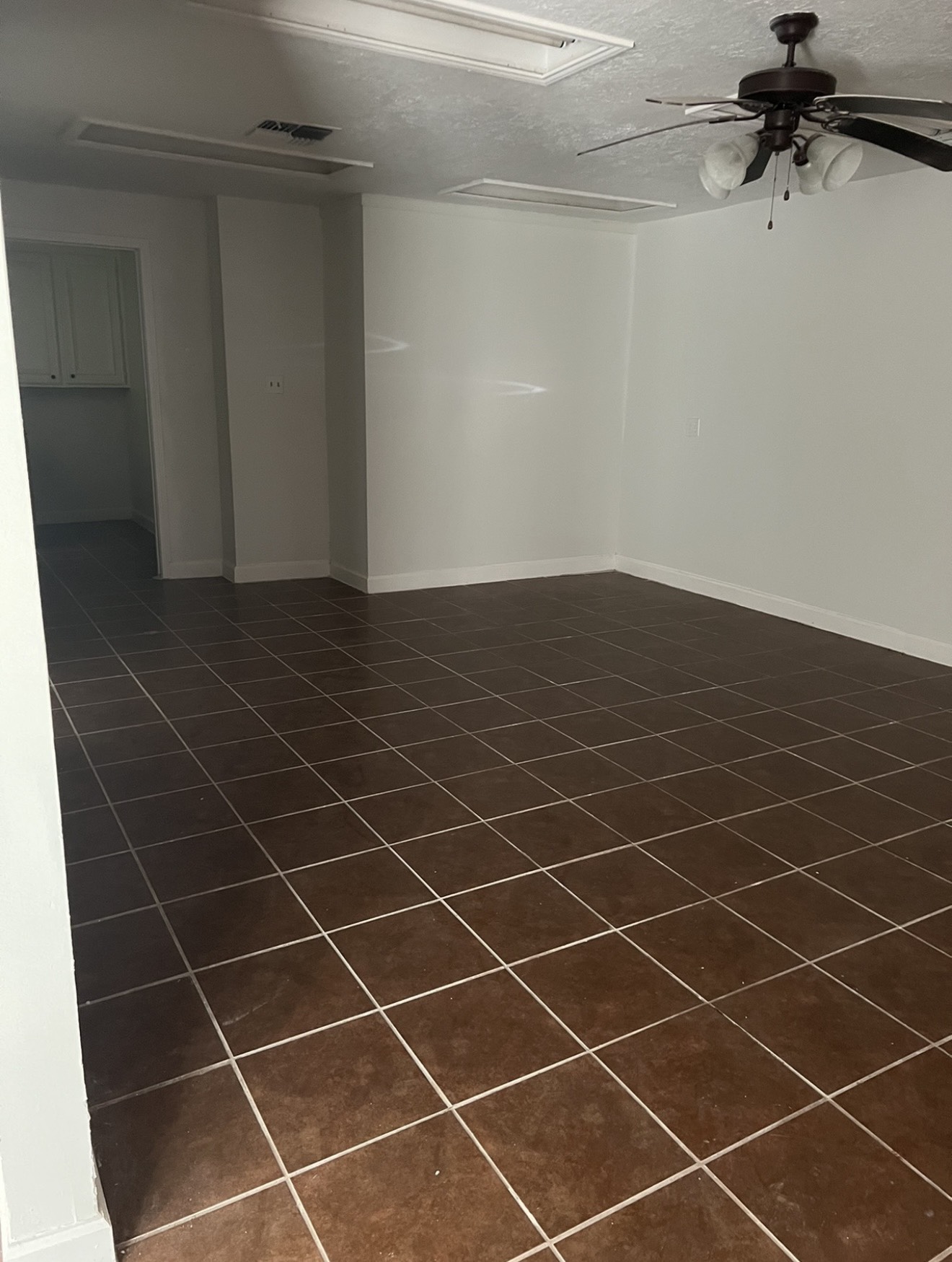 2207 Strawberry Road Pasadena, TX 77502 - Photo 3 of 6