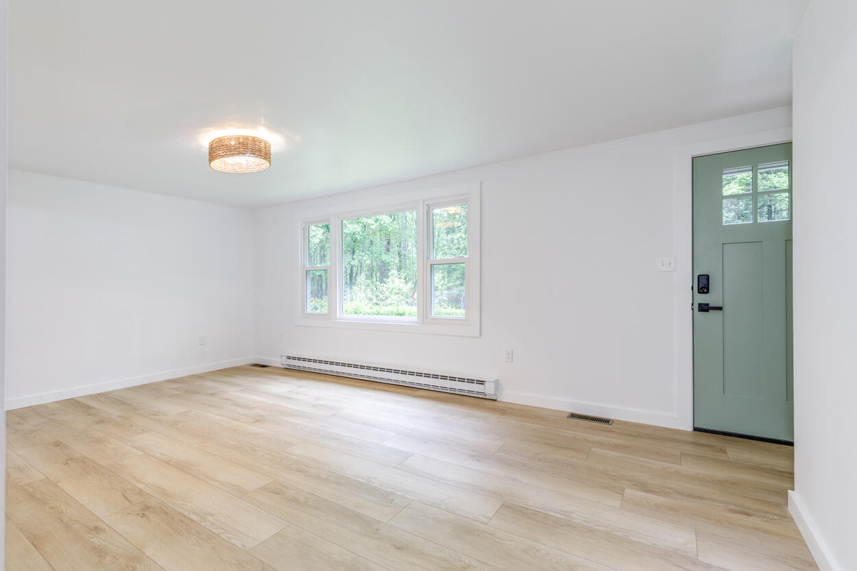 70 Whitten Road Kennebunk, ME 04043 - Photo 4 of 53 012-70WhittenRd