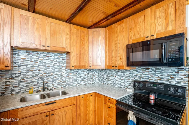 $250,000 | 2 Verda Avenue, New Scotland, NY 12041