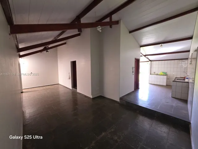 a view of an outdoor space