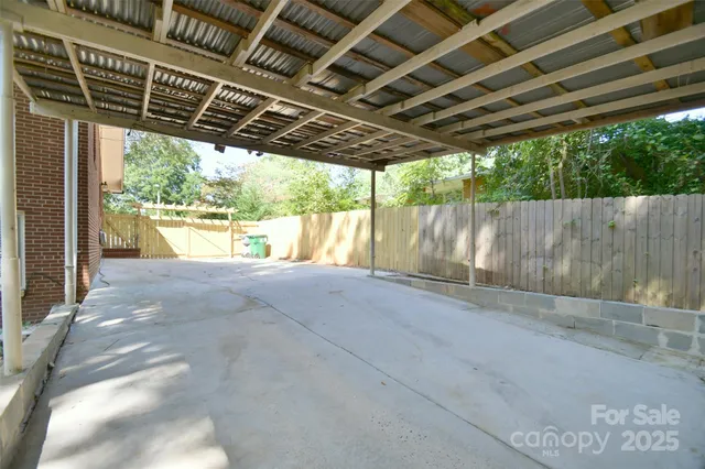 $500,000 | 3612 Winterfield Place, Charlotte, NC 28205