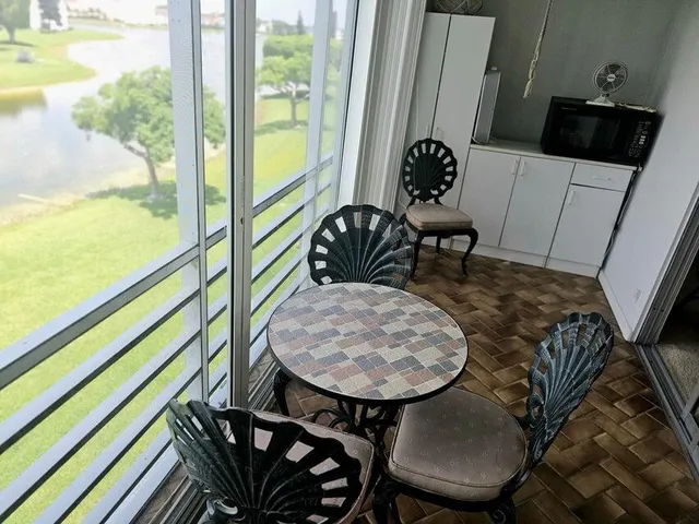 $1,600 | 4074 Cornwall East, Unit 4074, Boca Raton, FL 33434