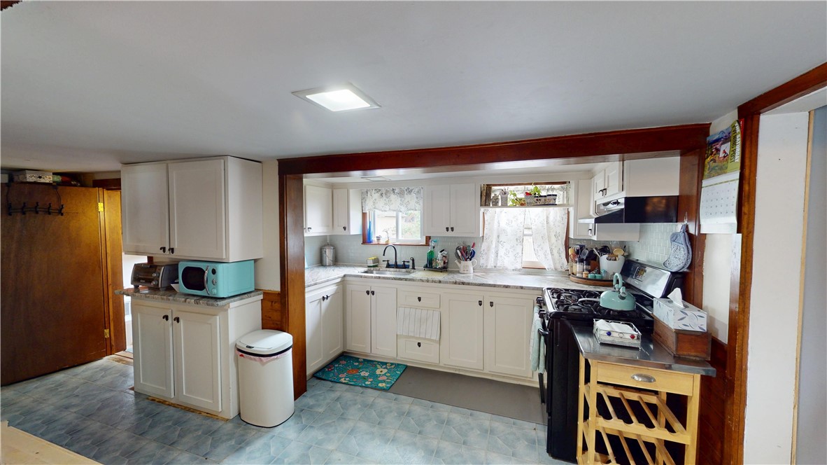 159 Iroquois Road Cumberland, RI 02864 - Photo 11 of 22