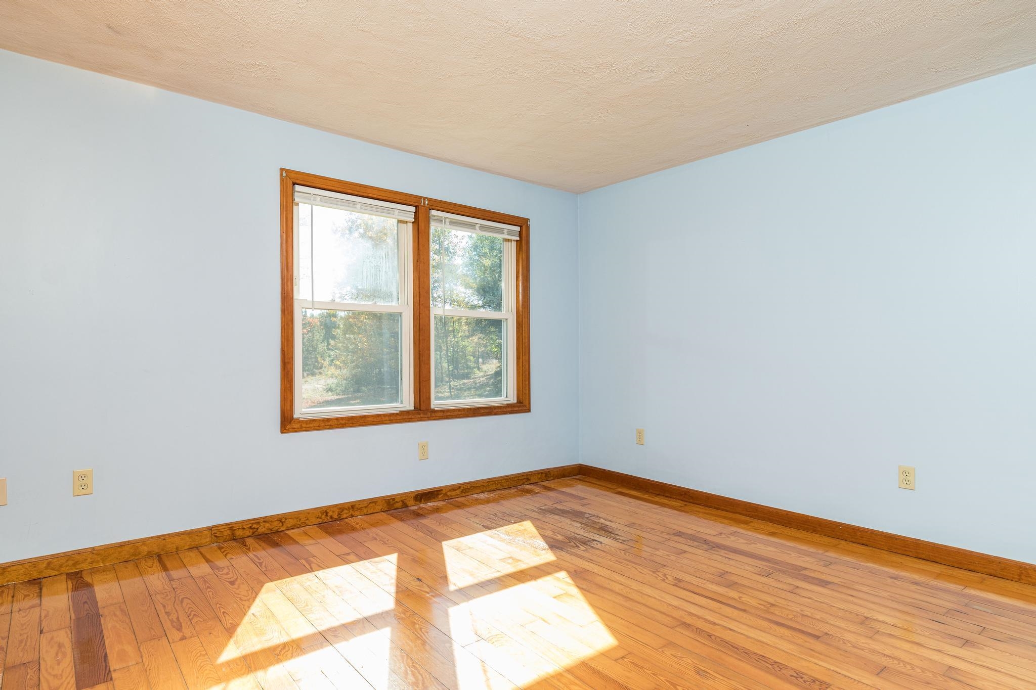 868 Raymond Road Chester, NH 03036 - Photo 20 of 32